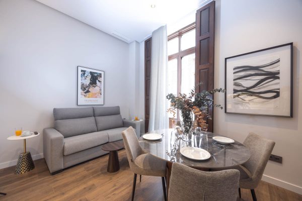 apartamentos-centro-historico-murcia-jazmin-salion-comedor